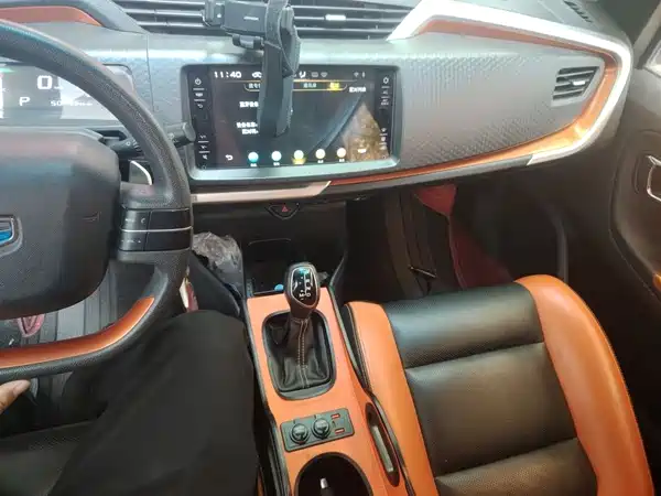 Geely Vision X1 2017