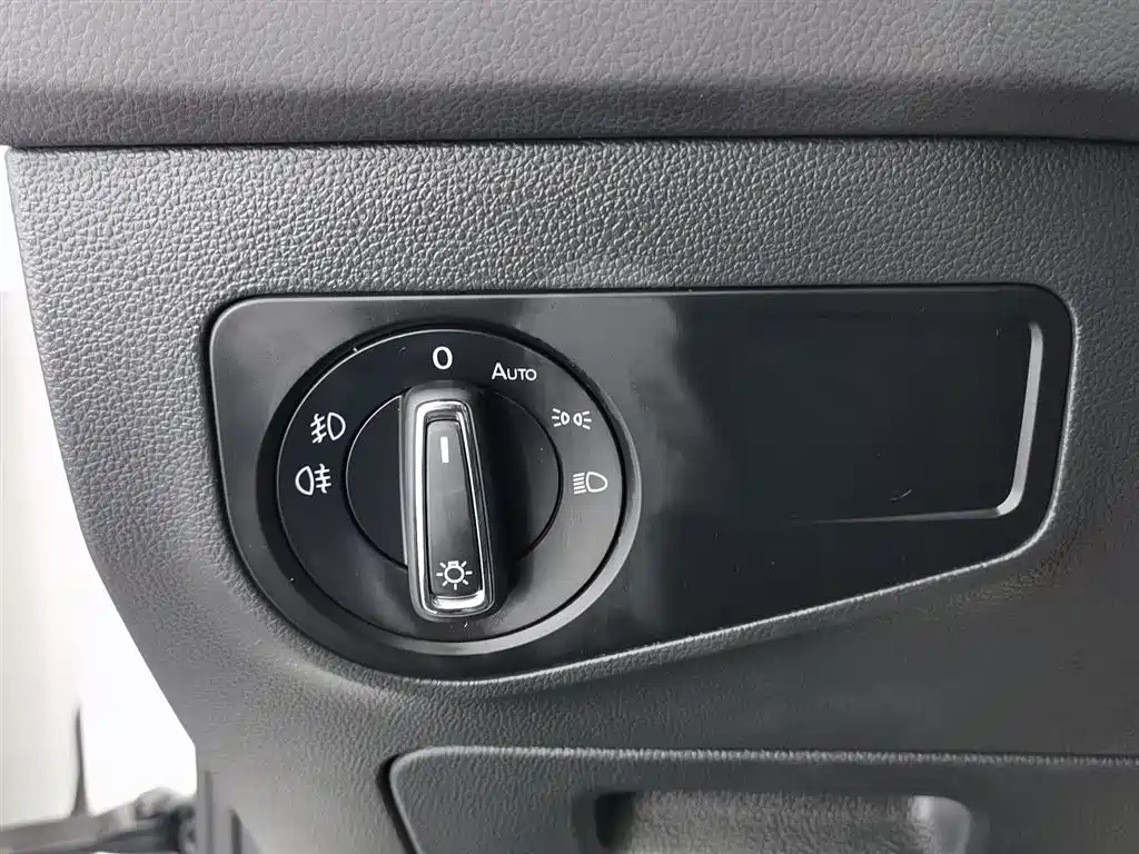 Volkswagen Tiguan L 2018 — фото 21