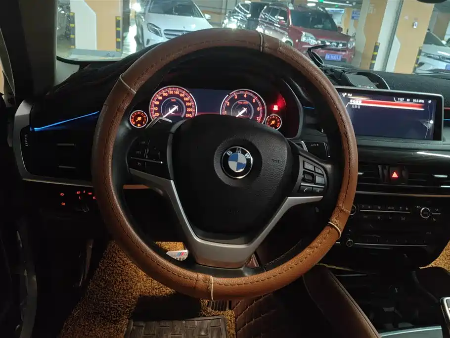 BMW X6 2015 — фото 15