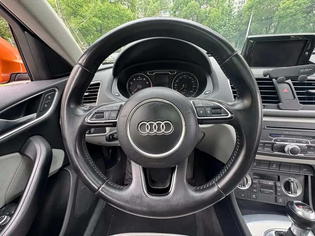 Audi Q3 2013 — фото 24