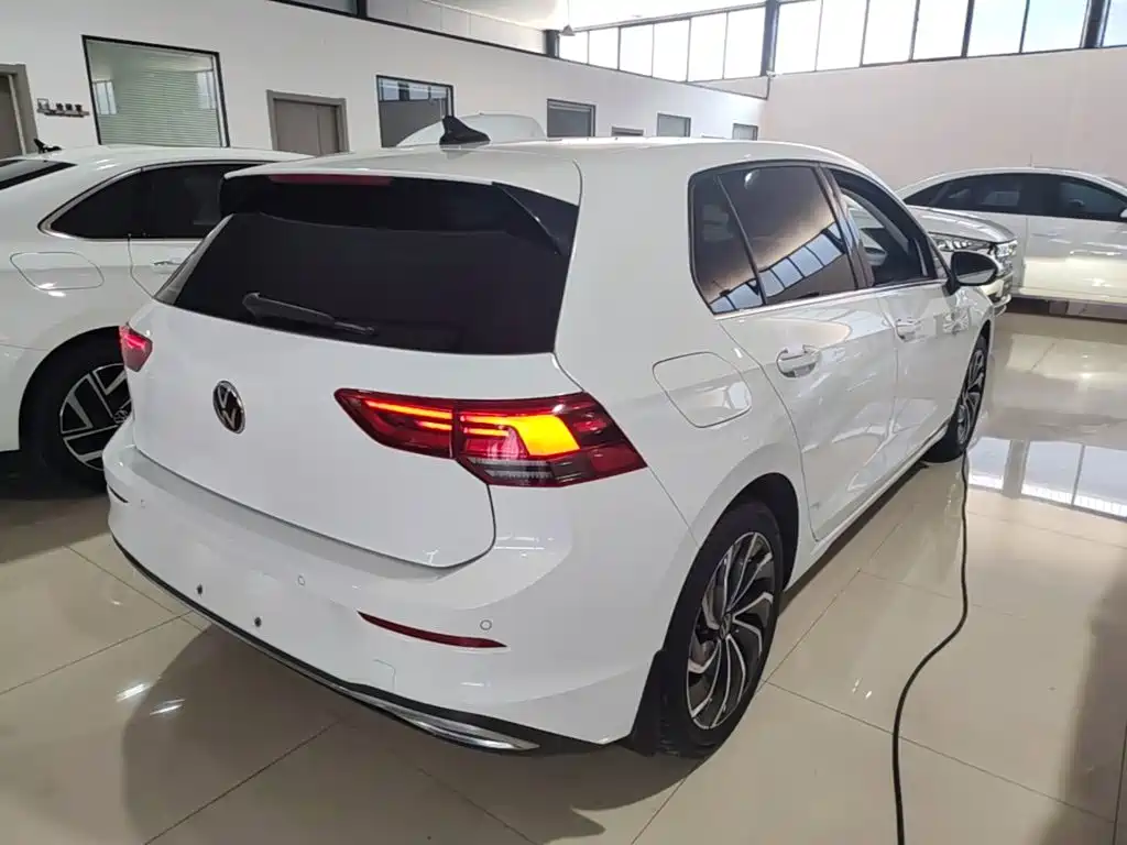 Volkswagen Golf 2022