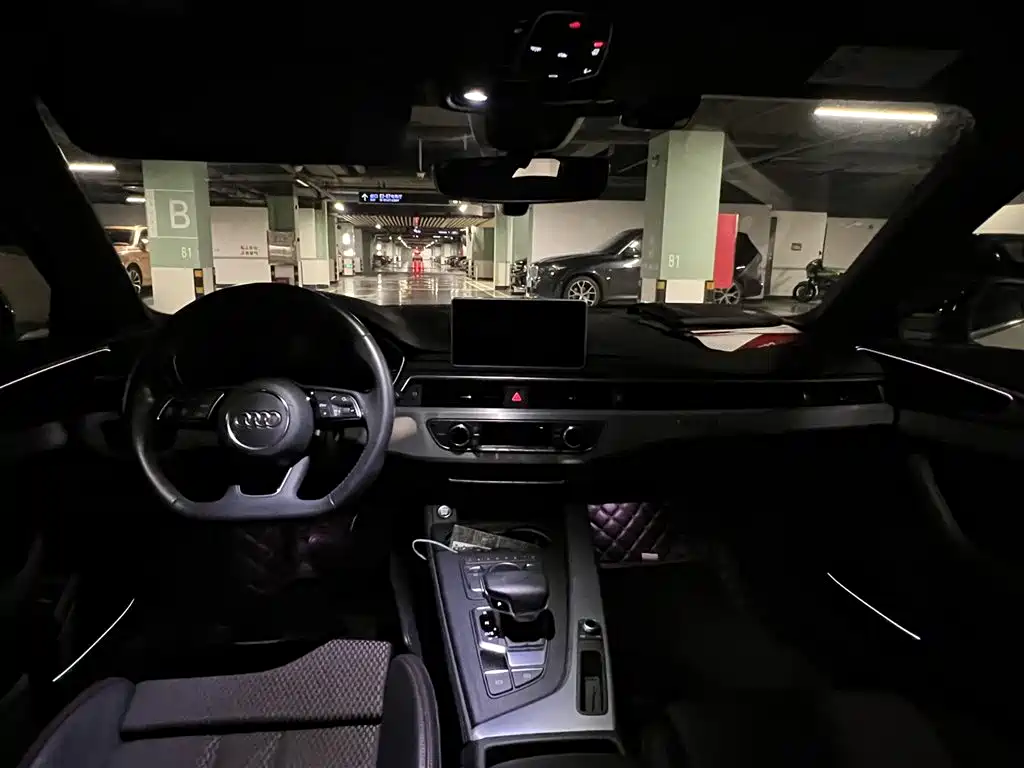 Audi A4L 2019