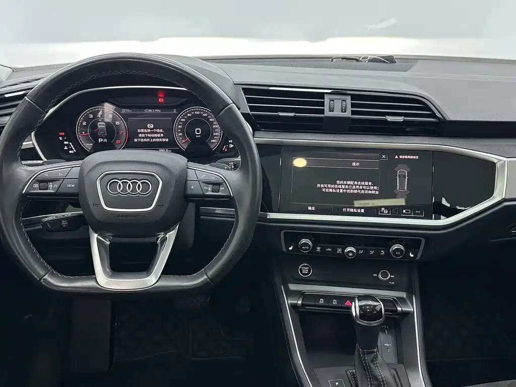 Audi Q3 2023 — фото 11