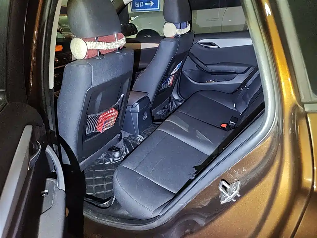 BMW X1 2014 — фото 15