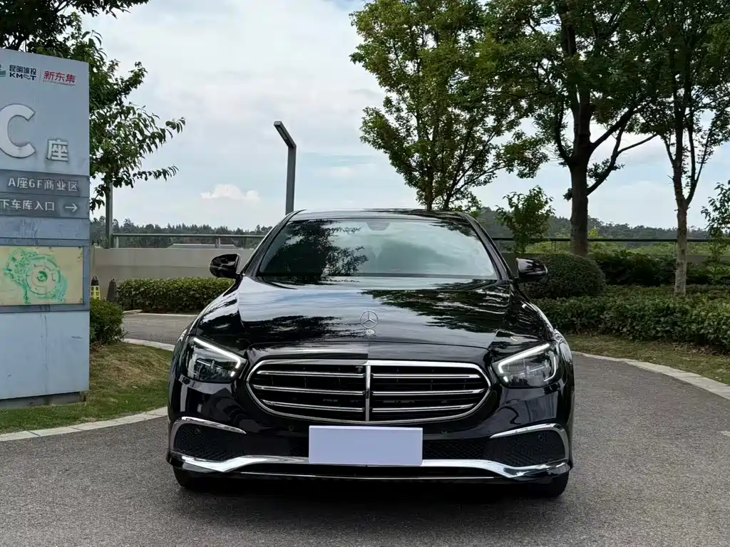 Mercedes-Benz E-Class 2021