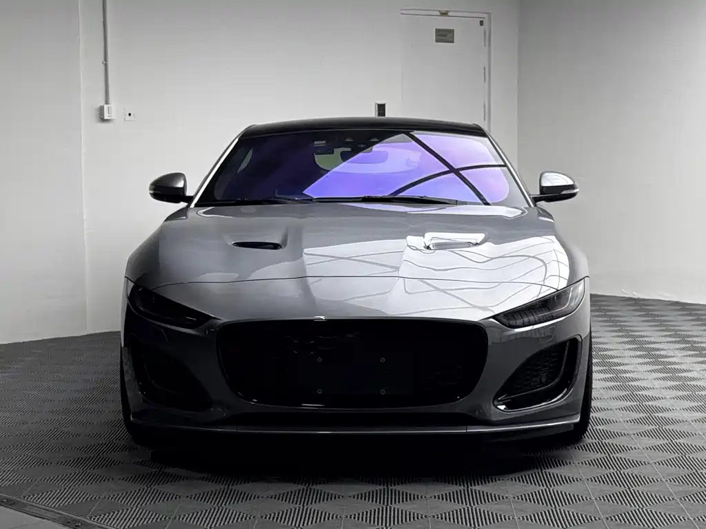 Jaguar F-TYPE 2024 — фото 2