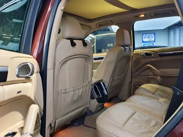 Porsche Cayenne 2014