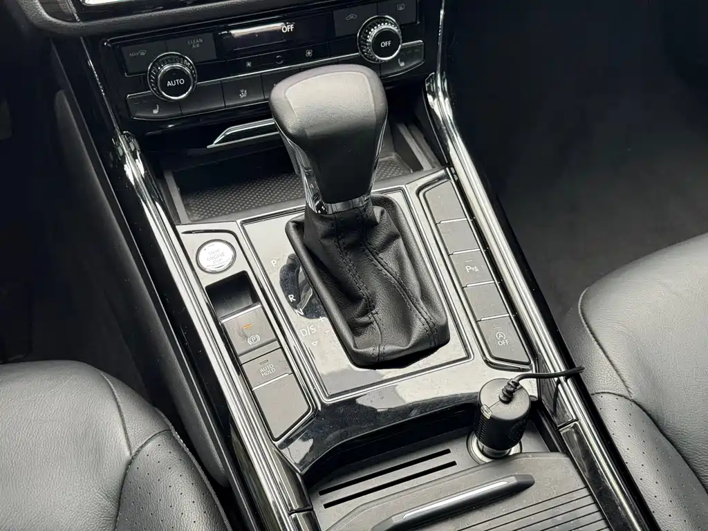 Volkswagen Phideon 2018 — фото 17