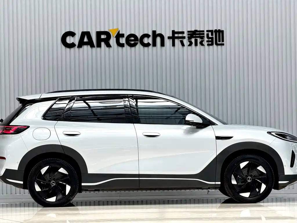 BYD Sealion 05 EV 2025 — фото 25