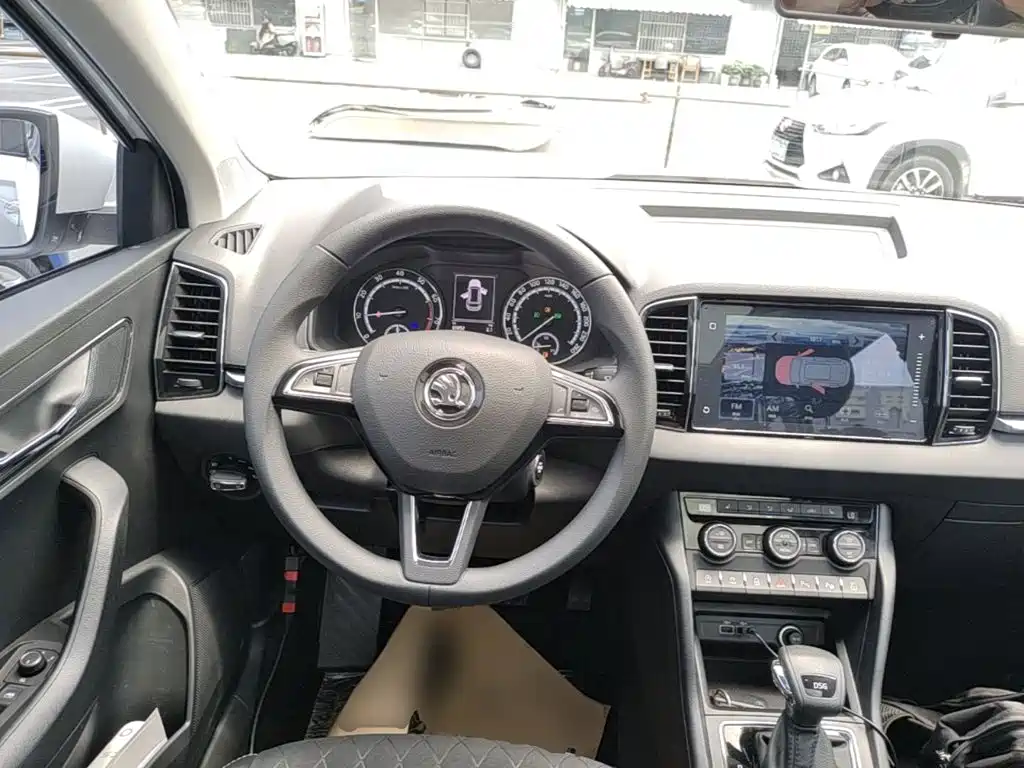 Skoda Korok 2019 — фото 11