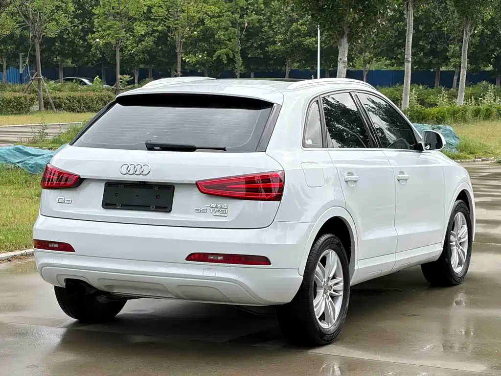 Audi Q3 2016 — фото 17