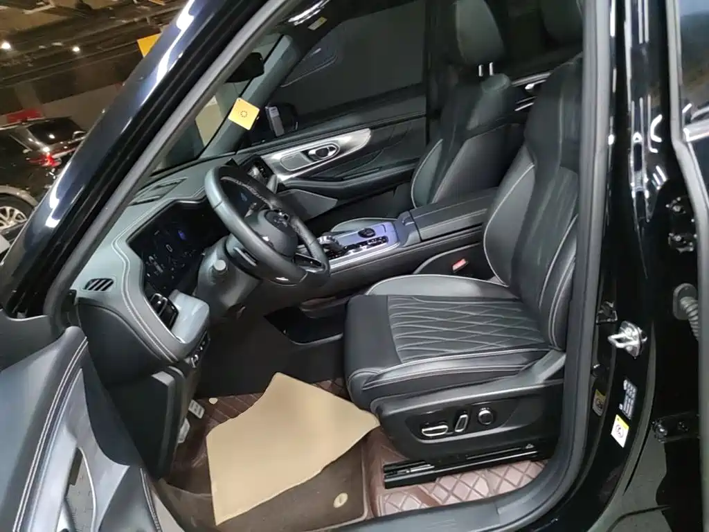 GAC Trumpchi GS8 2024 — фото 15