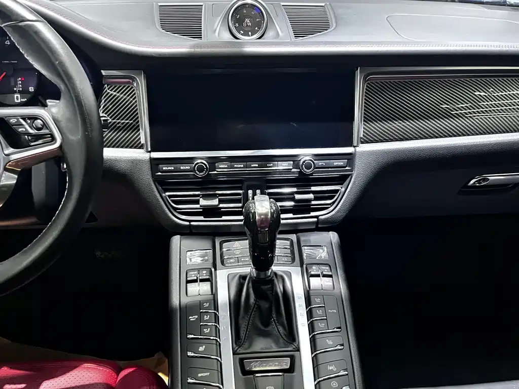 Porsche Macan 2018 — фото 9