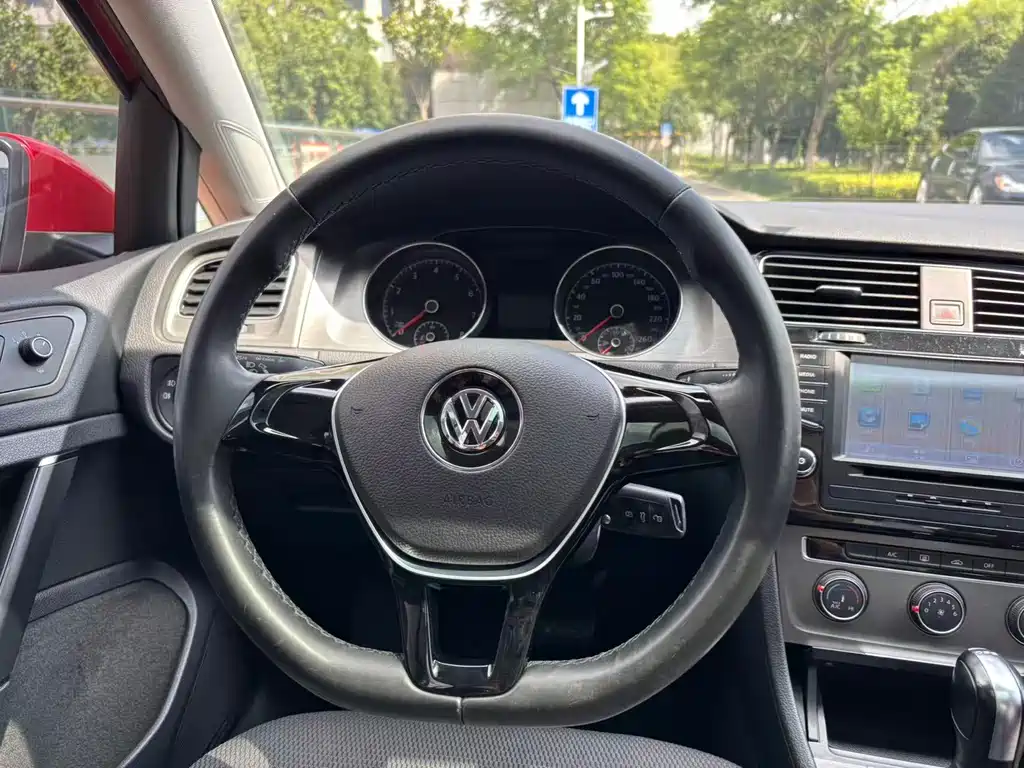 Volkswagen Golf 2015 — фото 10