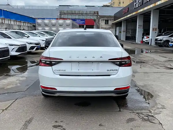 Skoda Superb 2022