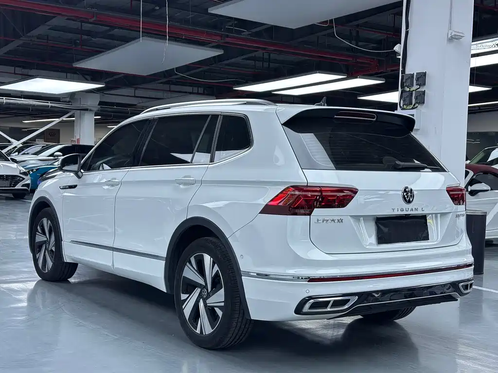 Volkswagen Tiguan L 2024 — фото 21