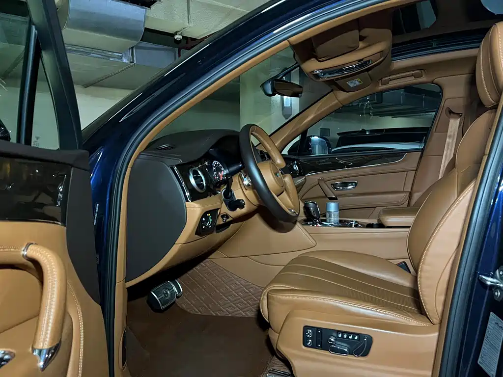 Bentley Bentayga 2022