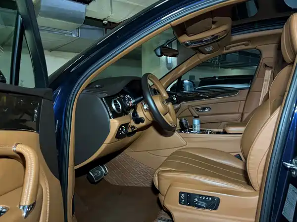 Bentley Bentayga 2022