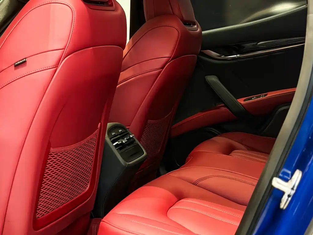 Maserati Ghibli 2023 — фото 7