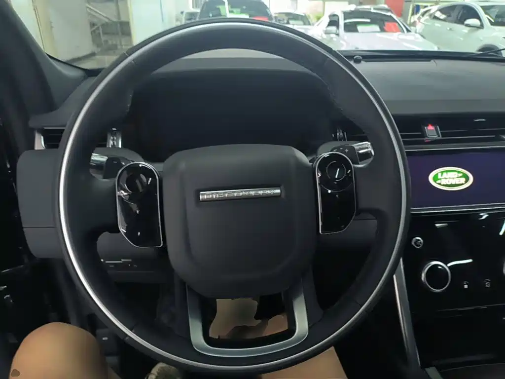 Land Rover Discovery Sport 2021 — фото 11