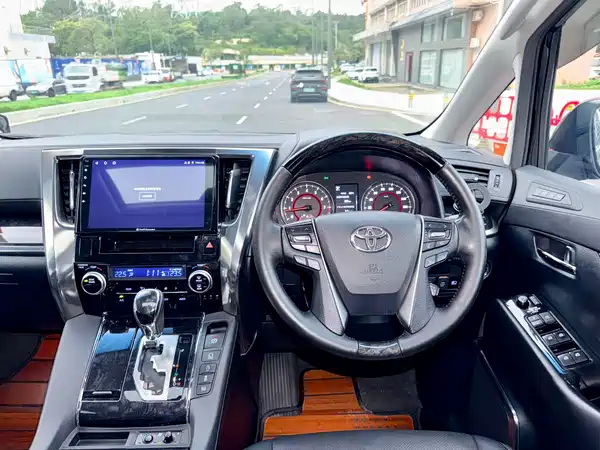 Toyota Vellfire 2019