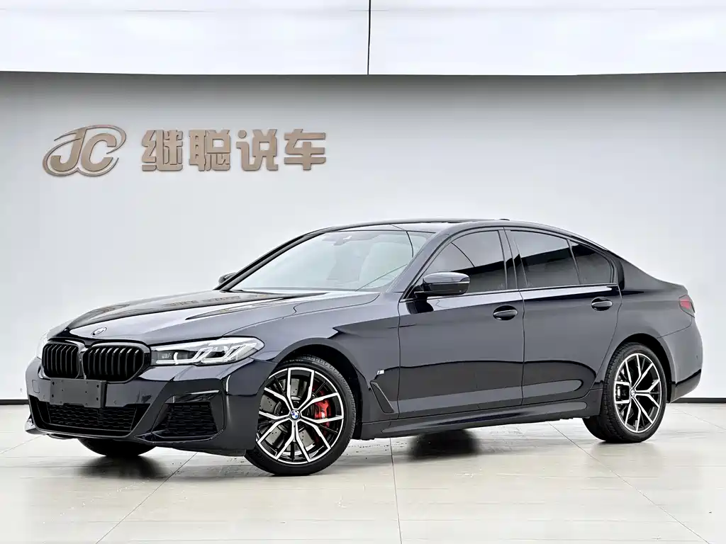 BMW 5 Series 2021 — фото 1