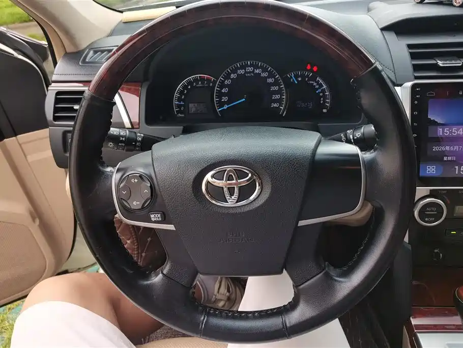 Toyota Camry 2013 — фото 15