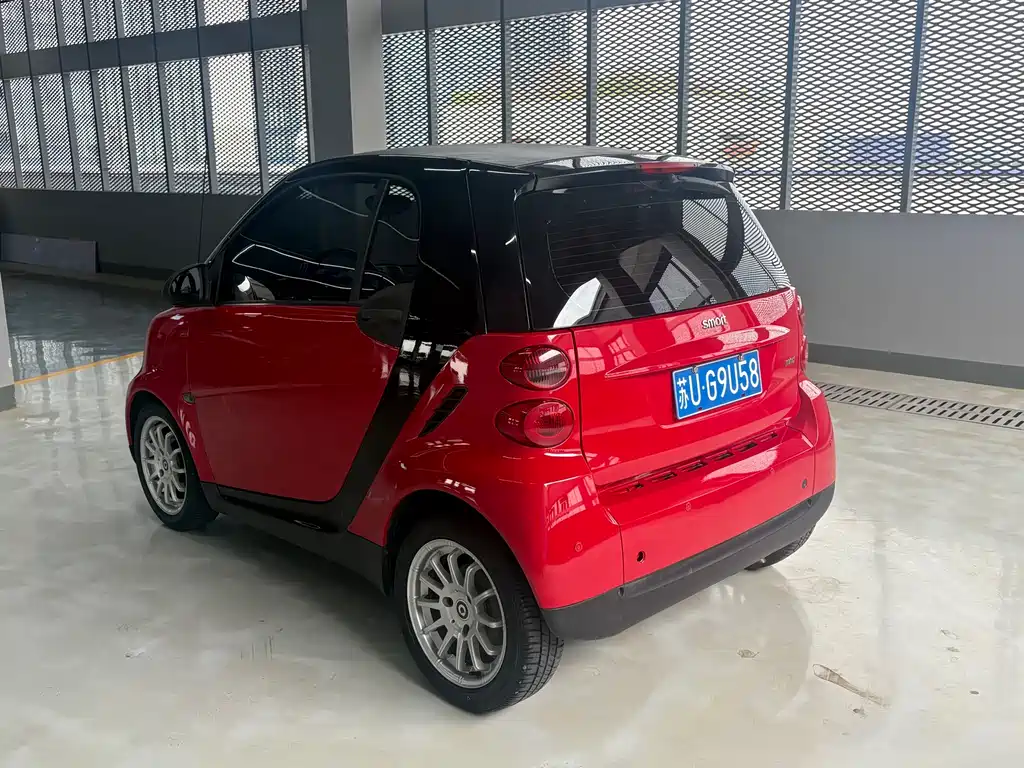 smart Fortwo 2011 — фото 12