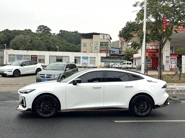 Changan UNI-V 2023