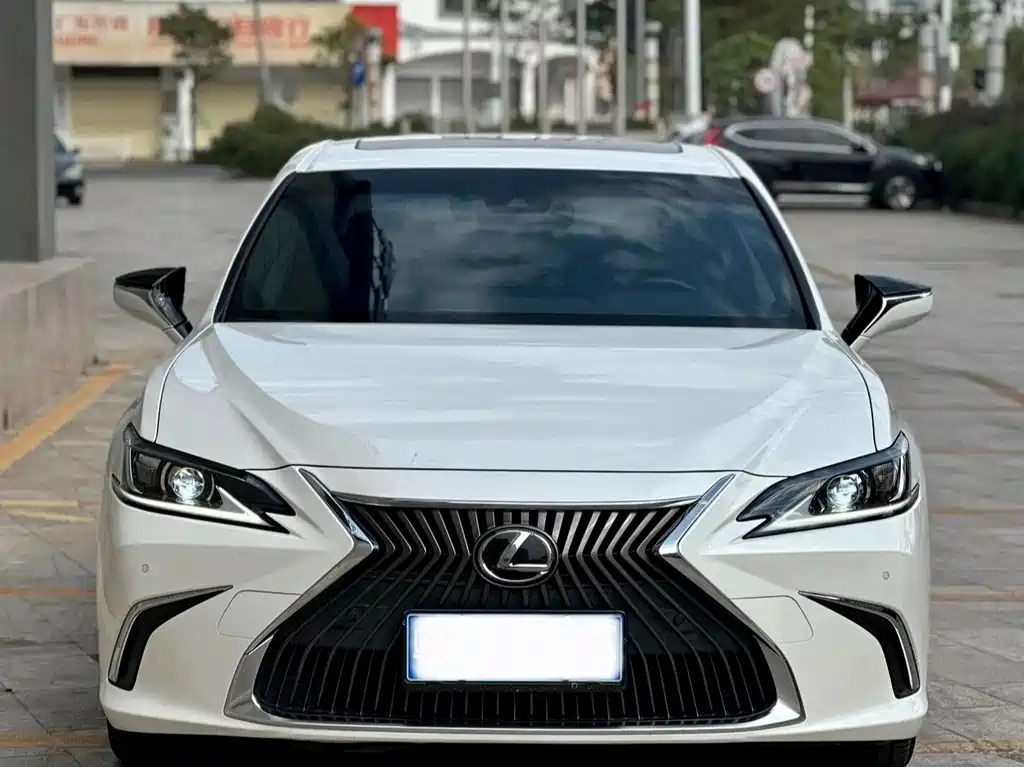 Lexus ES 2020 — фото 2