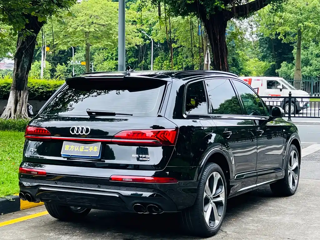 Audi Q7 2023 — фото 4