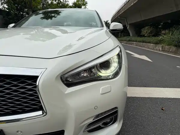 Infiniti Q50L 2017