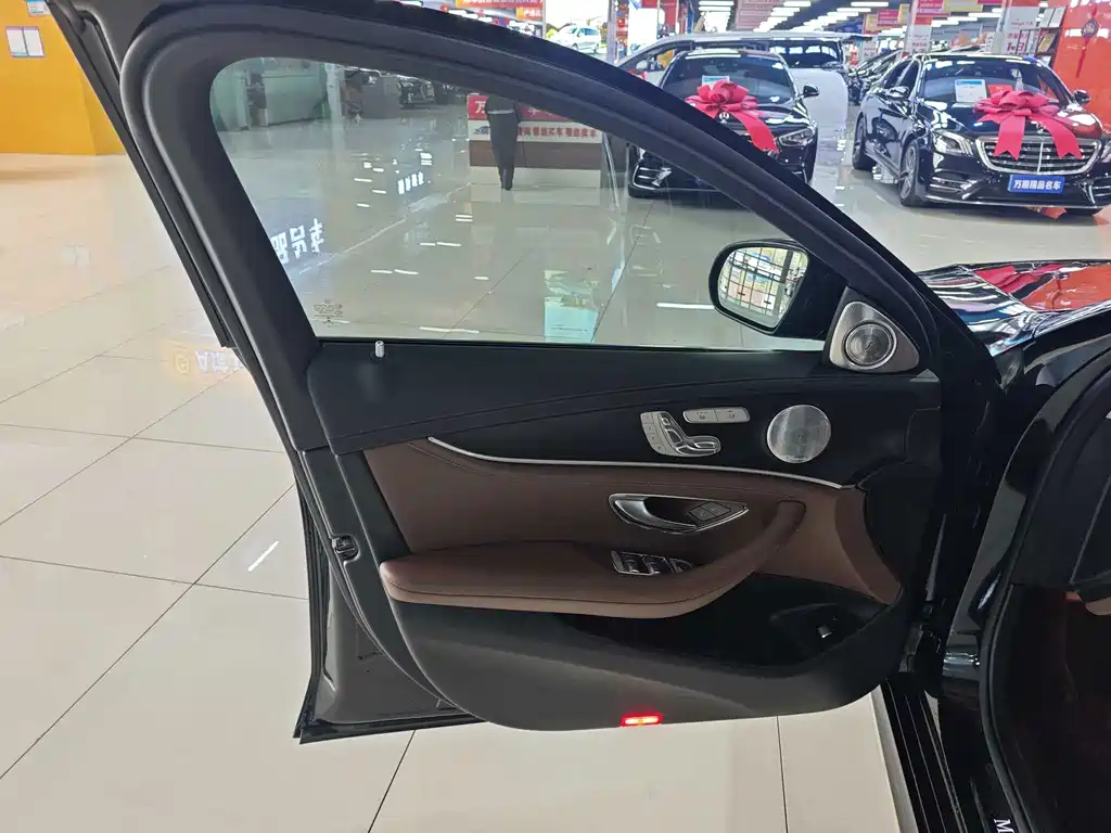 Mercedes-Benz E-Class 2020 — фото 14