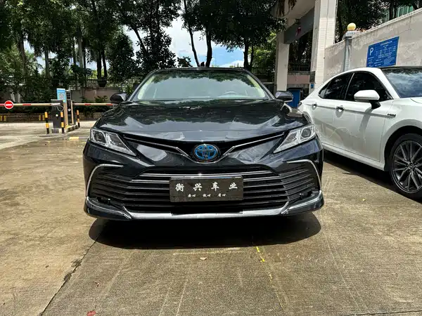 Toyota Camry 2021