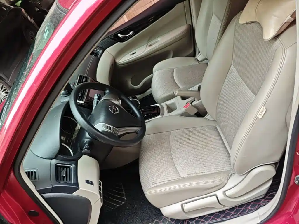 Nissan Tiida 2018 — фото 15