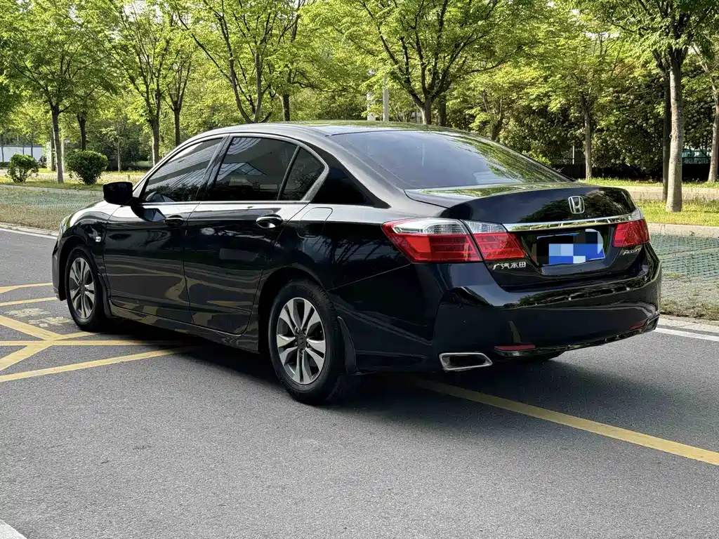 Honda Accord 2015 — фото 4