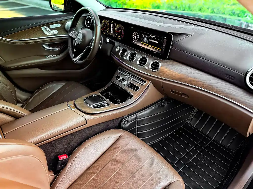 Mercedes-Benz E-Class 2018 — фото 12