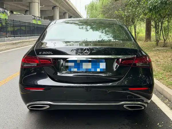 Mercedes-Benz E-Class 2023
