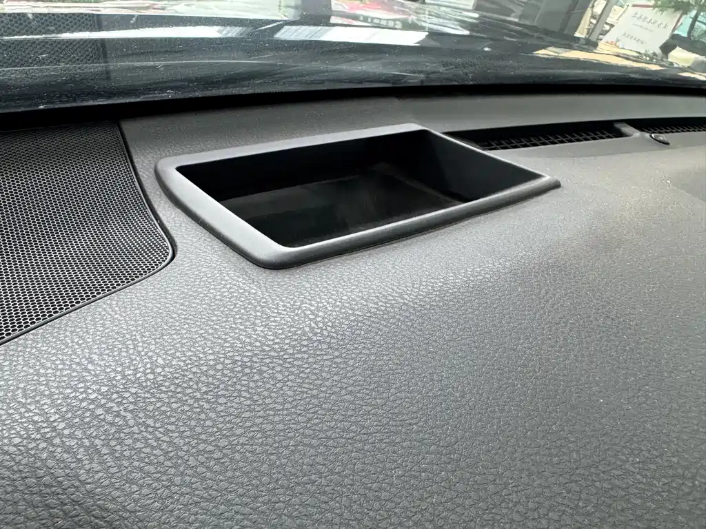 Toyota Camry 2020 — фото 11