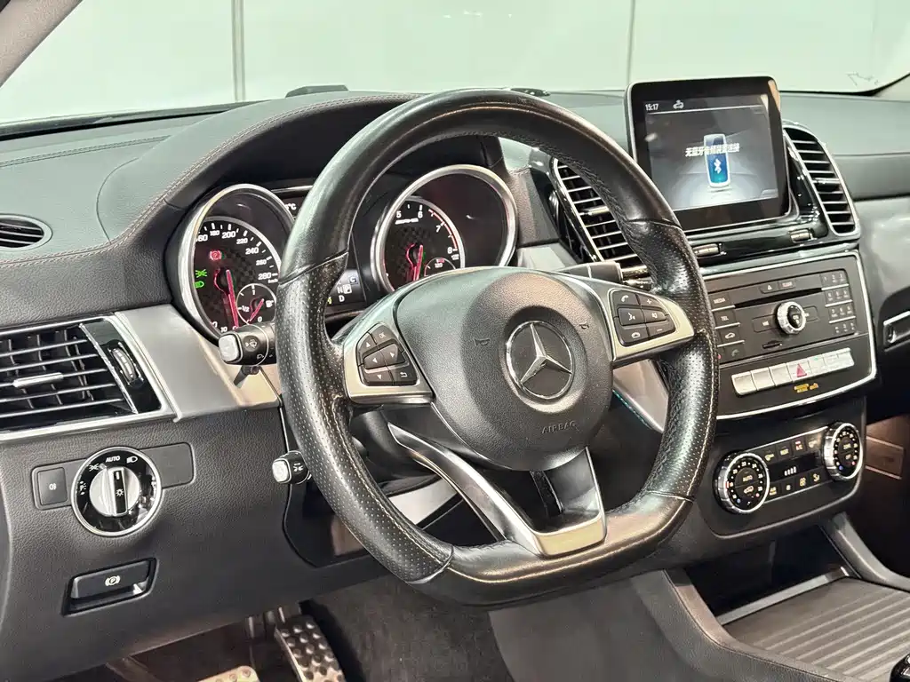 Mercedes-Benz GLE Coupe AMG 2018 — фото 12
