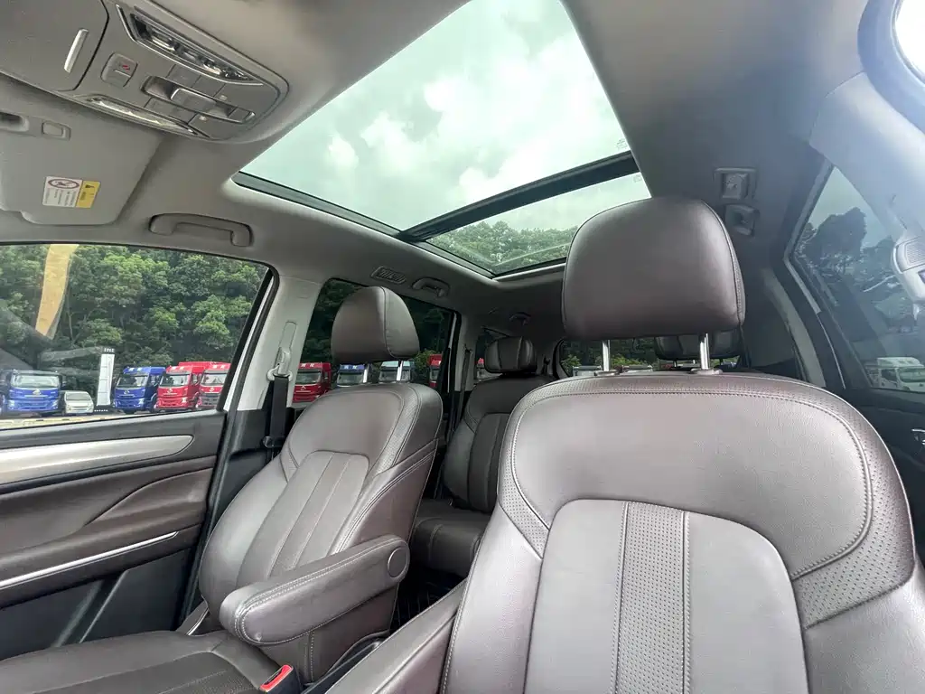 GAC Motor Trumpchi M6 2019 — фото 10