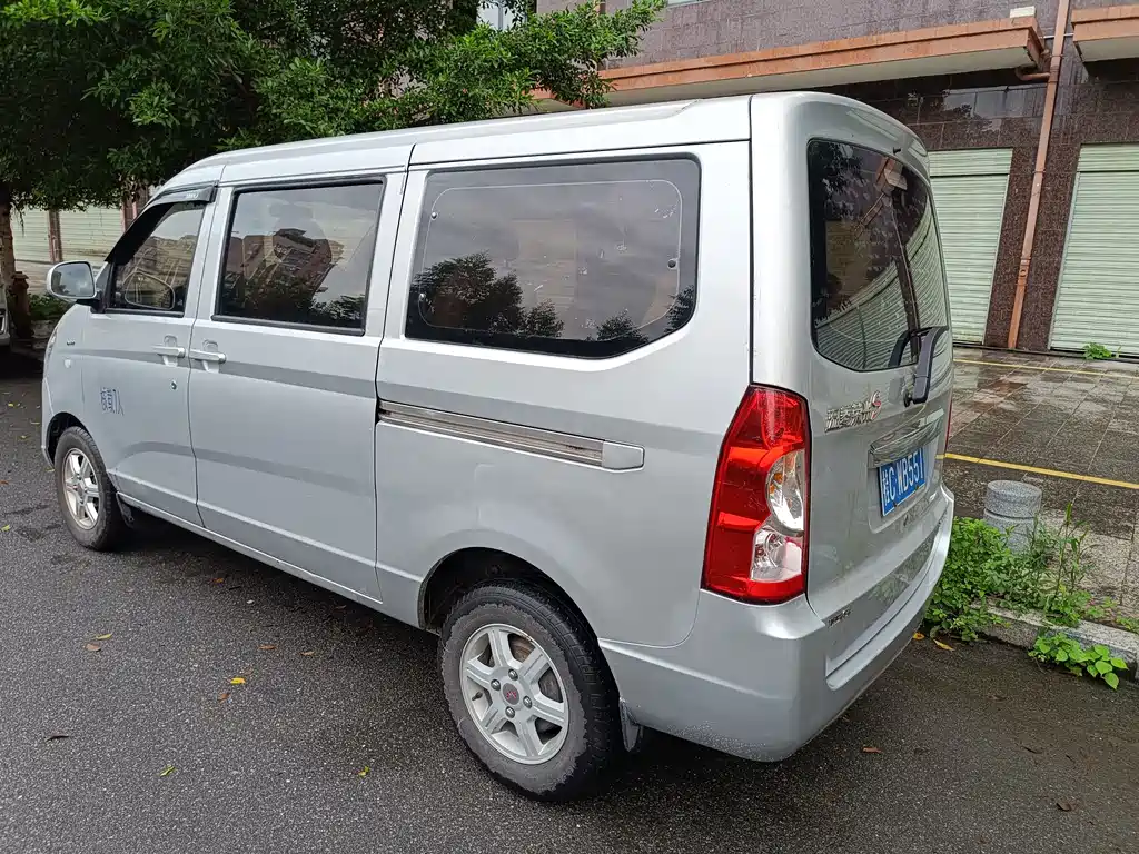 Wuling Rongguang 2019