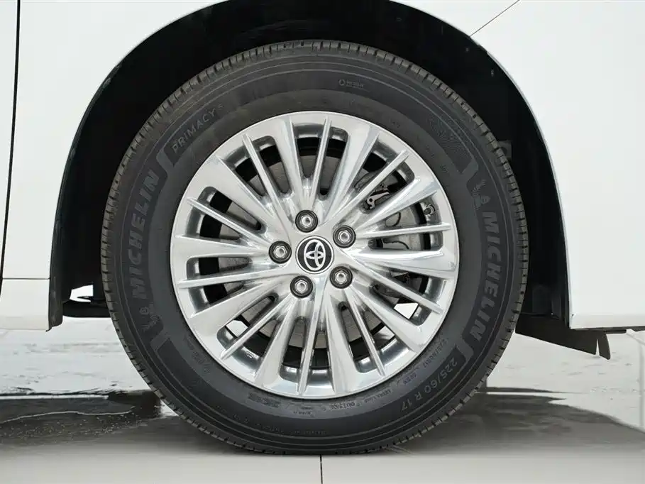 Toyota Alphard 2020 — фото 31