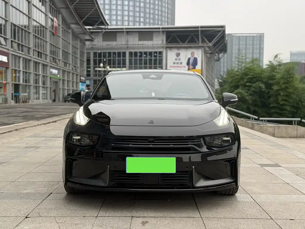 Lynk & Co 03 2022