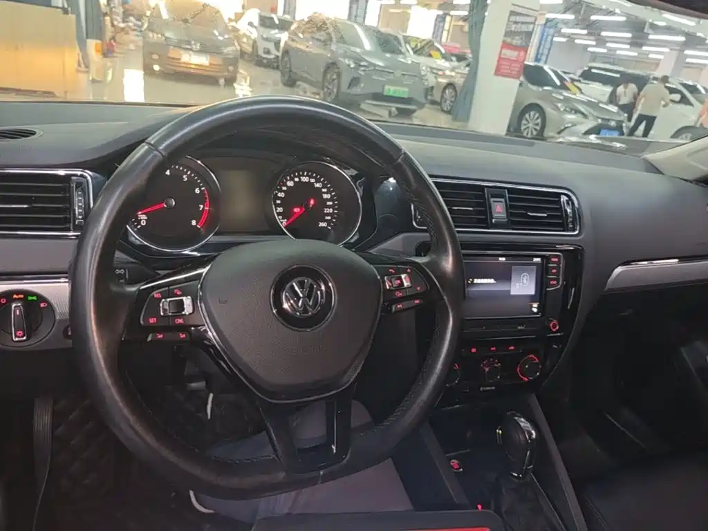 Volkswagen Sagitar 2018 — фото 10