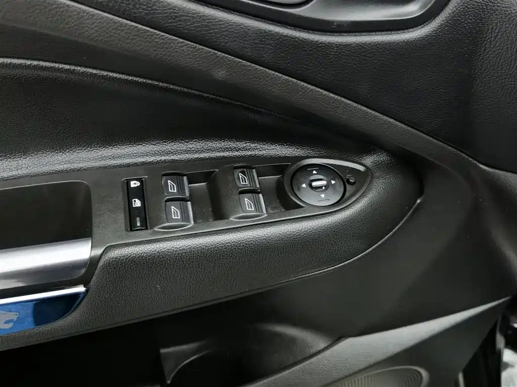 Ford Kuga 2018 — фото 9