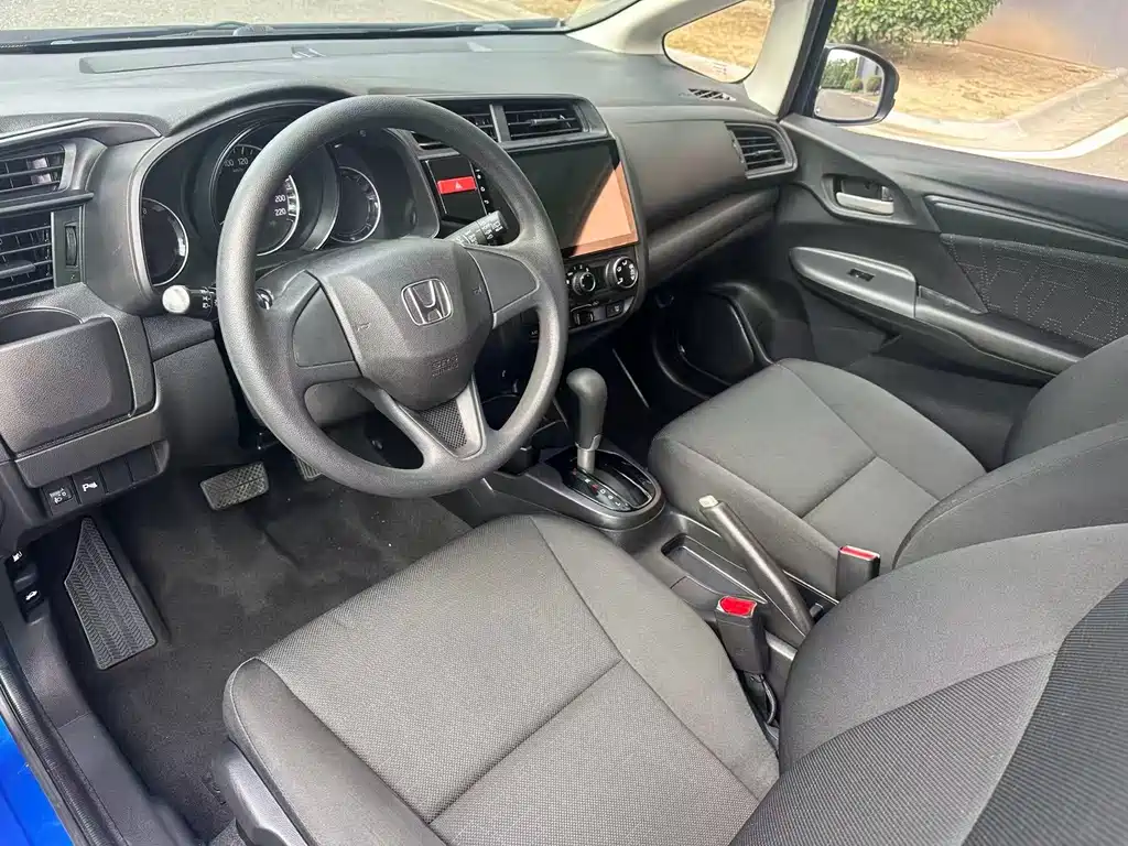 Honda Fit 2017 — фото 13