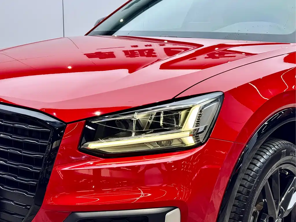 Audi Q2L 2019 — фото 23