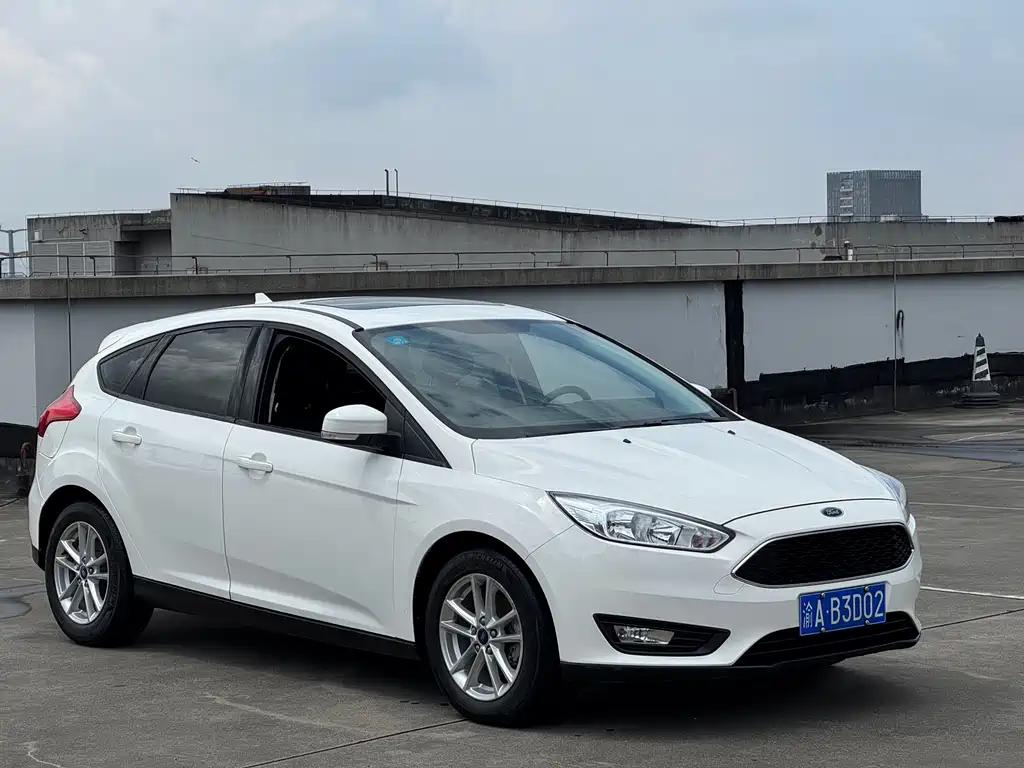 Ford Focus 2019 — фото 3