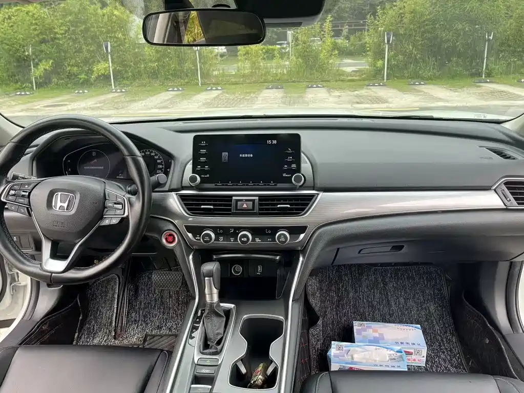 Honda Accord 2021 — фото 10